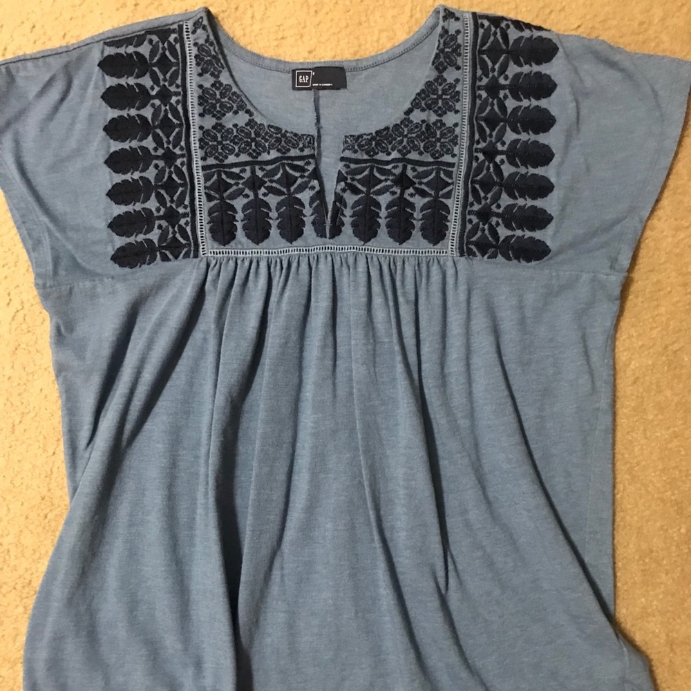 Gap top